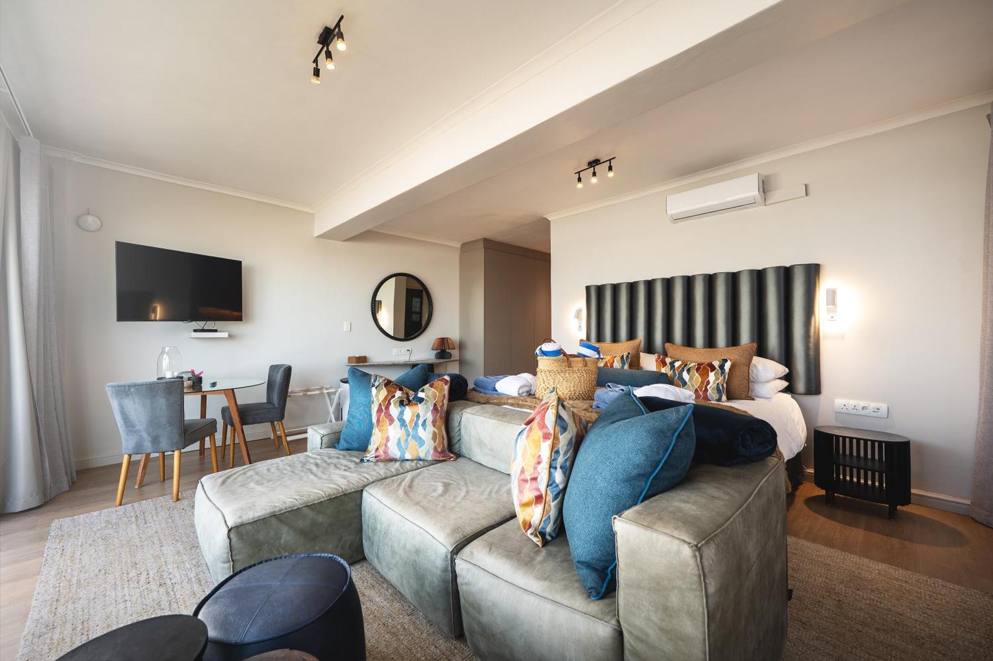 Twin or Double Room,1739453577:JPEG